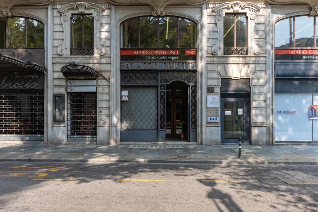 Porta Nuova Shiny Studio Flat room 1
